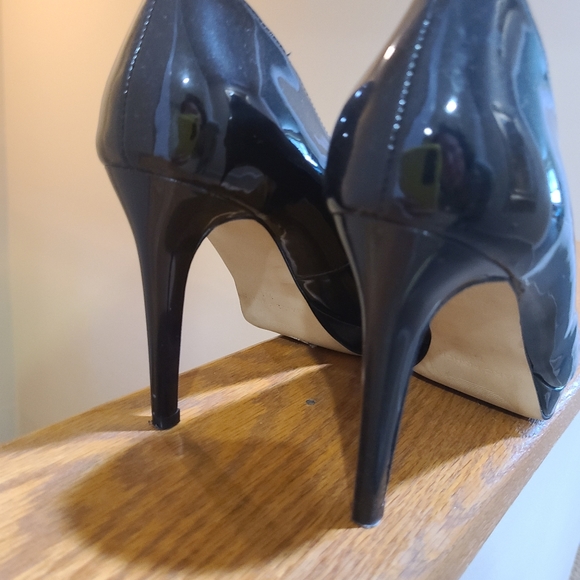 Marc Fisher stilettos - Picture 4 of 4